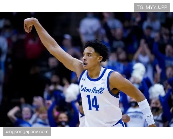 布里奇斯无球跑动拉开空间，3D属性提升太阳外线效率