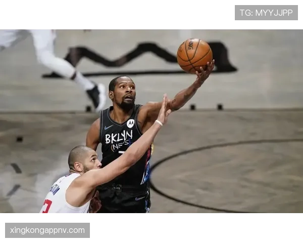 杜兰特比上季更多靠挡拆单打提升关键效率