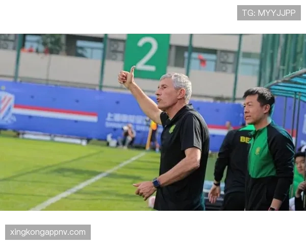 反弹手球判罚到底合理吗？细解裁判视角与争议焦点