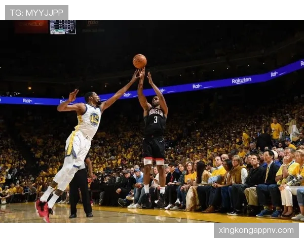 内内挡拆吸引防守创造空间，助力球队提升篮板控制率